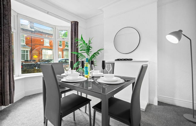 Cosy Three Bedroom Family Home With Garden - Foto 12