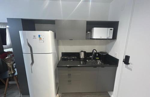 Skyline Porto Alegre - Onde o Conforto Encontra a Localização Perfeita no coração de um bairro nobre de Porto Alegre com Acesso fácil aos melhores restaurantes lojas e atrações - Foto 15