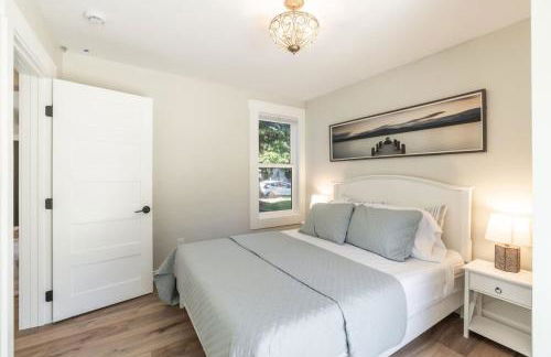 Flying Colors Cottage Walk to Downtown - Foto 15