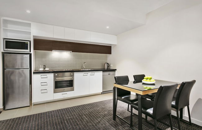 Quest Docklands - Photo 5