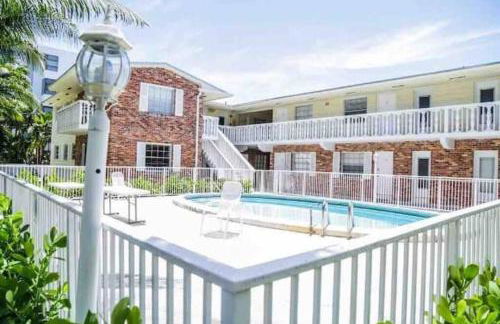 BRAND NEW! Lovely 1 Bedroom with Pool by the Beach - Foto 11