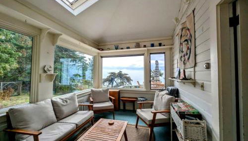 Spacious Waterfront Cottage with Private Beach and Deck, Near Acadia National Park in Hancock Point, Maine - Photo 3