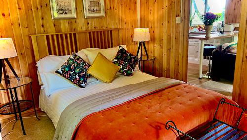 Treeside woodhouse - Photo 1