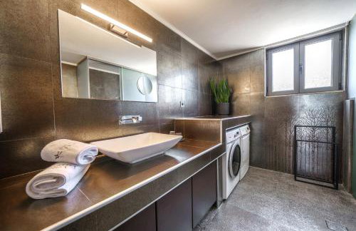 Nostra Terra Villa, 2-acre Secluded Nature Escape with Heated Pool, By ThinkVilla - Foto 52