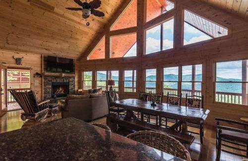 Majestic mountaintop cabin, hot tub, fireplaces - Foto 1