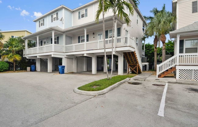 Coral Villa by Avantstay Close 2 DT Key West Shared Pool & Patio! - Foto 20