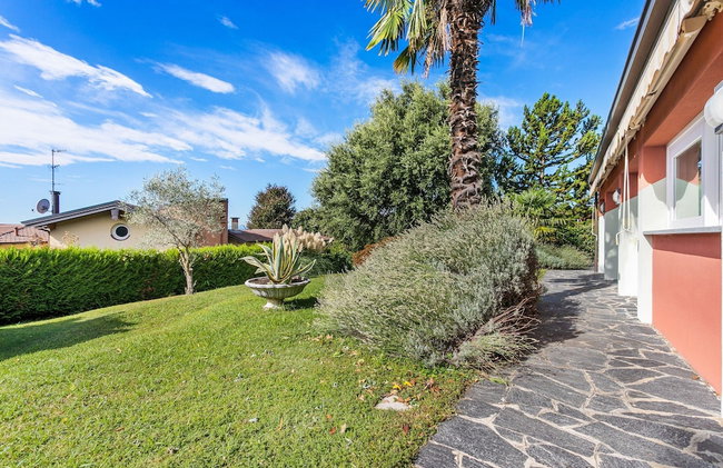 Sunny Villa With Terrace - Photo 38