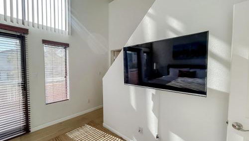 *WEHO/Beverly Hills* Luxury 2BD/2.5BA + Balconies - Photo 3