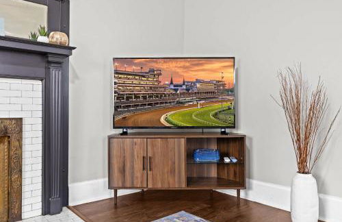 Stylish Home in Historic District Near Riverwalk - Foto 15