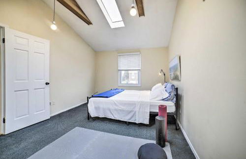 15 Mi to Pittsburgh WFH-Friendly Home with Deck - Foto 19