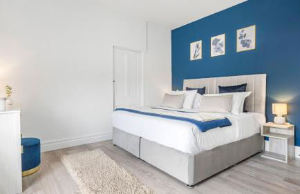 Elegant Garden Apartment, Private Parking & EV Charger, Walk to Town - Foto 8