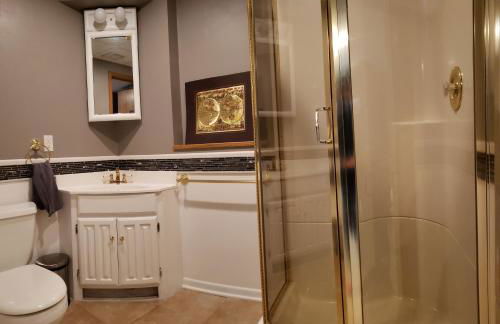 Nature's Blissful Haven - King Bed & Heated Garage - Foto 28