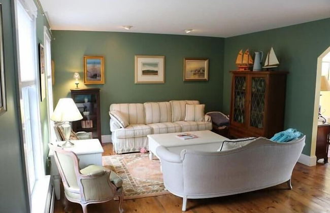 Cadillac Views - Photo 9