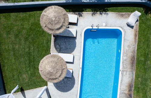 Gramvella Resort - Photo 3