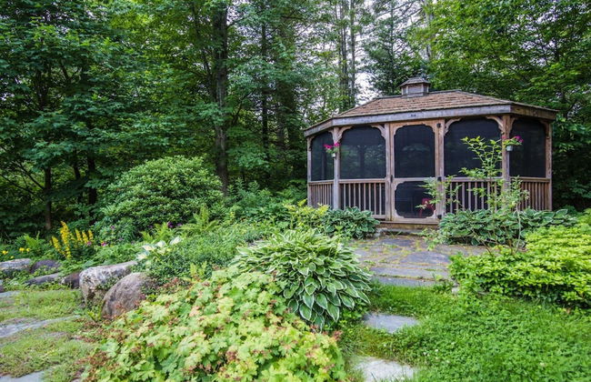 Cottage in the Woods - Photo 27