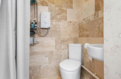 The Corner House, 36, Broadway Road, - Foto 14