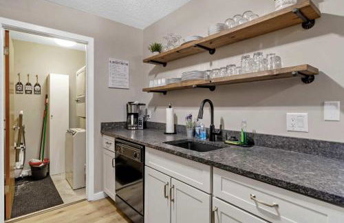 Renovated Ski In Ski Out Condo at Holiday Valley - Foto 3