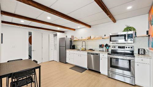 Water & Mountain View Apt - Walk to Waterfront - Foto 4