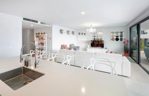 The White House Marbella - Photo 16