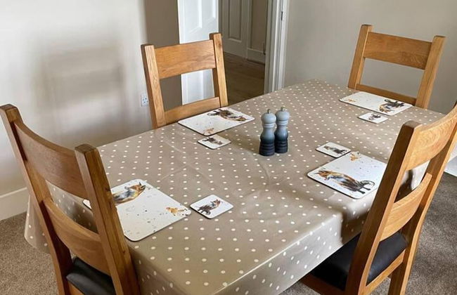 Cottage - Sleeps 6 - Garden - Parking - Foto 8