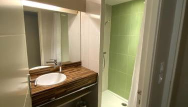 Appartement T2 N5 calme et cosy sur un golf - Foto 4