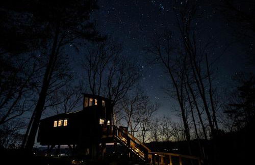 Breathtaking Tree House with Jacuzzi and Lofted Interior in Georgia - Foto 19