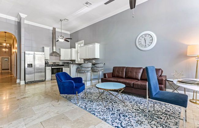 Modern 3BR Condo With Pool - Foto 32