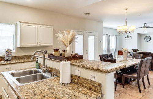 North Las Vegas Home with Hot Tub - 14 Mi to Strip! - Foto 8