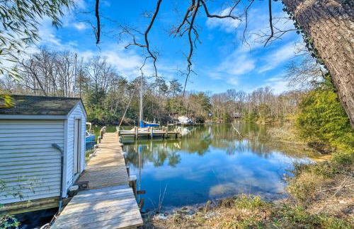 Riverside House with Kayaks, Piano and Fireplace - Foto 39