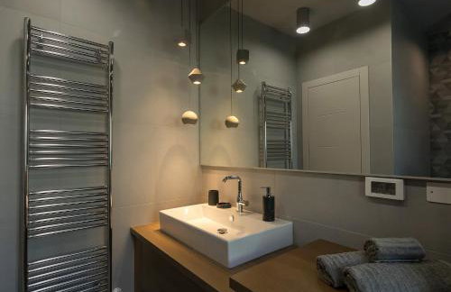 Magnolia - Modern Apartment near City Center and Sea - Photo 26