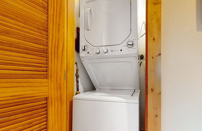 Pine Ridge Condominiums - Photo 31