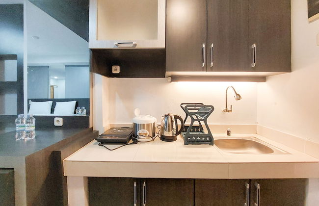 Homey And Warm Studio Apartment At Mansyur Residence - Foto 7