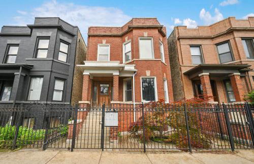 2 Bed Apt w/ Office, Free Parking, Near Wrigley - Foto 29