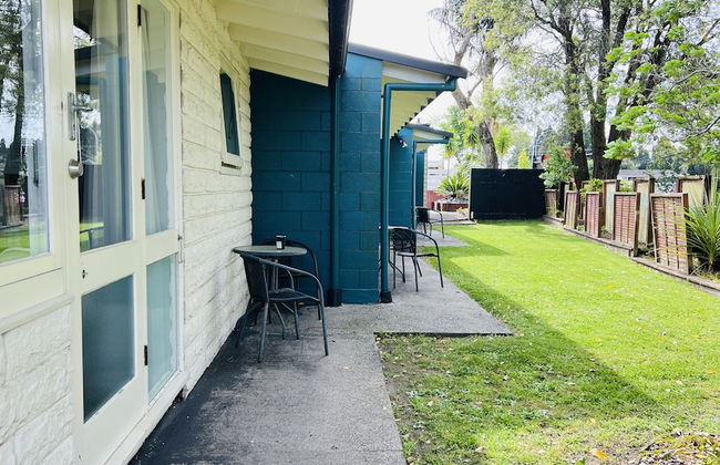 18th Avenue Thermal Motel - Photo 3