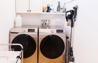 Rustic Luxe Creekside Retreat with Hot Tub and Fire Pit, Minutes From Hudson - Foto 24