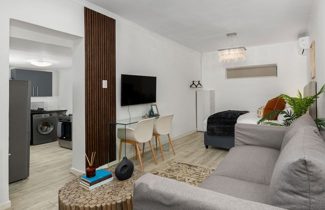 Luxury Oasis, Lifestyle Villa, Pool & Gym - Photo 26