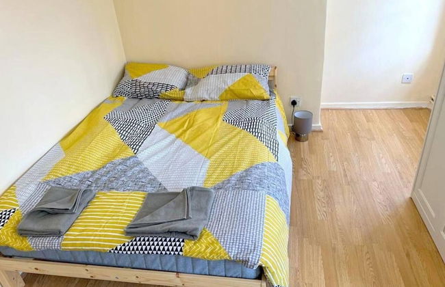 2-bed Apartment in Central London off Edgware Rd - Photo 2