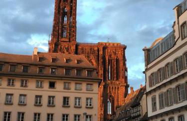 Gîte La Tour des Remparts Pool & Jacuzzi - Foto 12