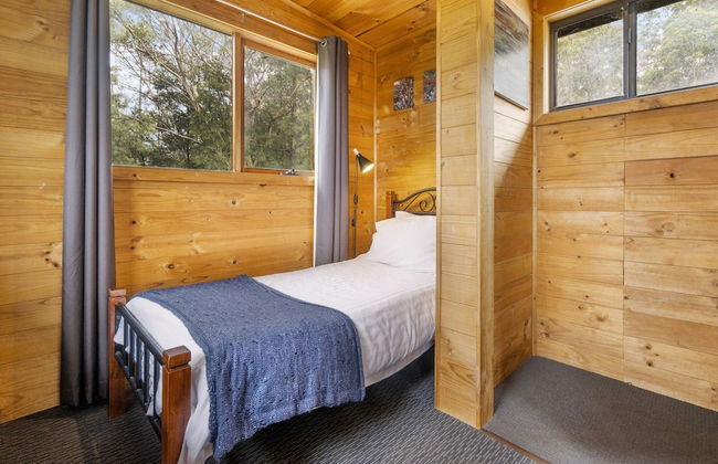 Mole Creek Cabins - Photo 13