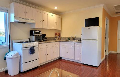 3 bedroom apartment by the MrC Hotel and 5 minutes to Rodeo Drive WiFi TV Patio walk to restaurants - Foto 13