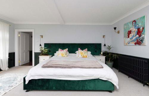 Country Retreat - Sleeps 14 - Large Garden - Photo 72