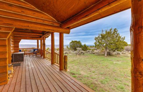 Spacious Rifle Cabin w/ Deck + Mountain Views! - Foto 25
