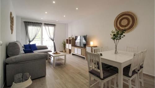 3 Bedroom Nice Apartment In Benajarafe - Photo 4