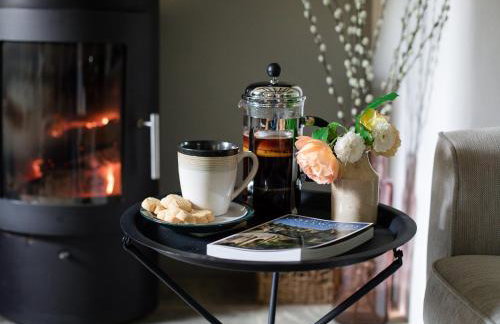 Climbing Rose Cottage - Dog Friendly - Peaceful Cotswold Cottage - Photo 36