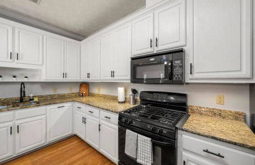 Lakeview with Dock and king bed Gainesville - Foto 35