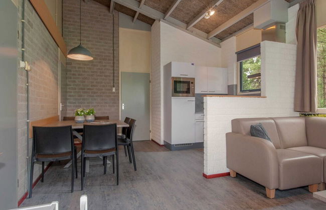 Restyled Bungalow with Dishwasher near Nature Reserve - Photo 5