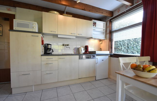 Pleasing Holiday Home in 't Zand near Dutch Coast - Photo 10