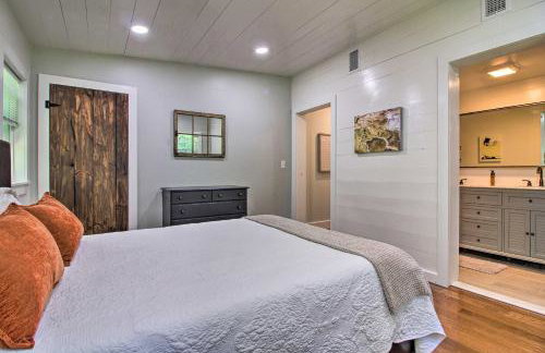 Stylish Mountain Home Near Ski, Golf and Manchester! - Foto 12