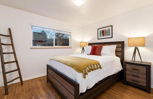 Stylish Getaway with Designer Touches - Free Bikes - Foto 15