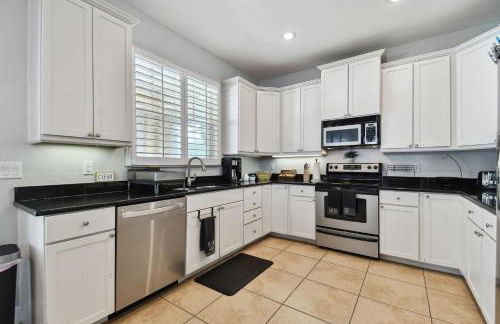 Tampa Private Large House, Game Room & Backyard - Sleeps 12, 4bdr, 3bth, Quiet Community, Near Everything in Tampa & St Pete - Foto 40
